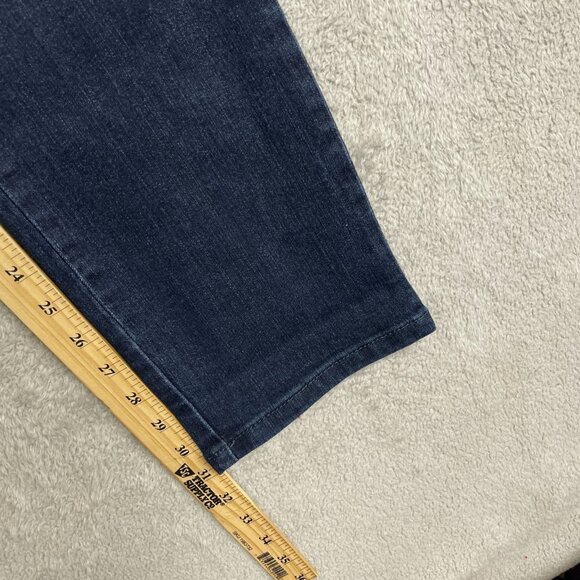 NEW Gloria Vanderbilt Amanda Slimming Jeans Women's Size 4 Blue Dark Wash - Picture 7 of 12